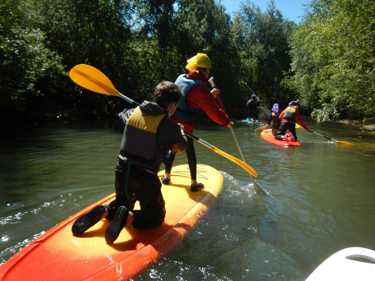 Activité paddle sur l'étang de Waben